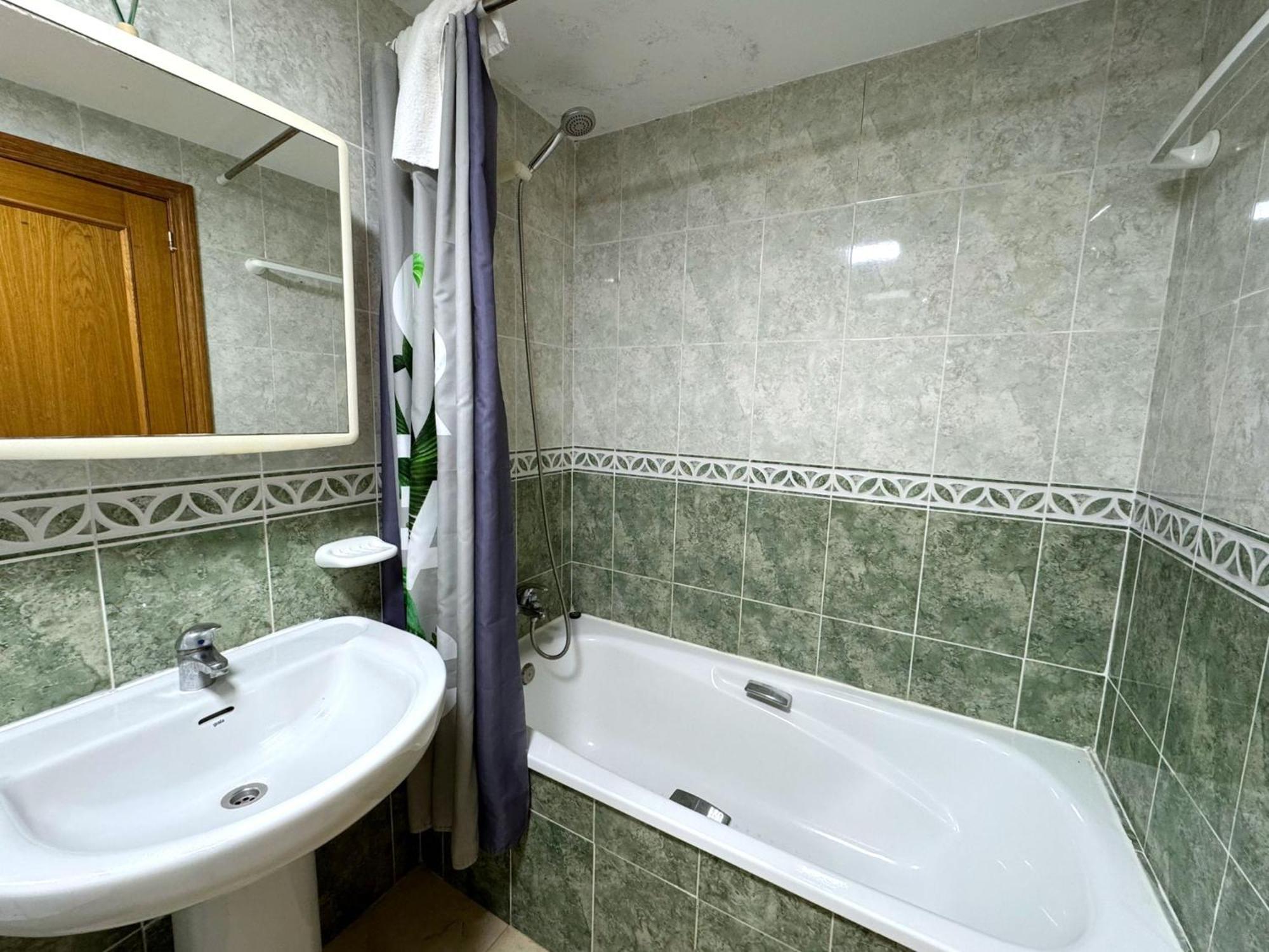 Gemelos 22-3-2 Apartment *